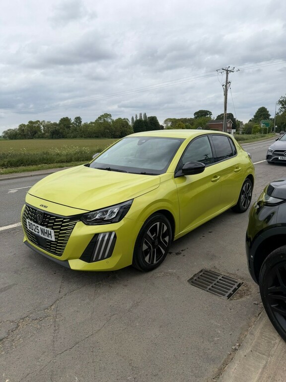 Peugeot 208 Hatchback 1.2 New 208 Allure 1.2L Puretech 100 Ss BD25NHH Yellow #2