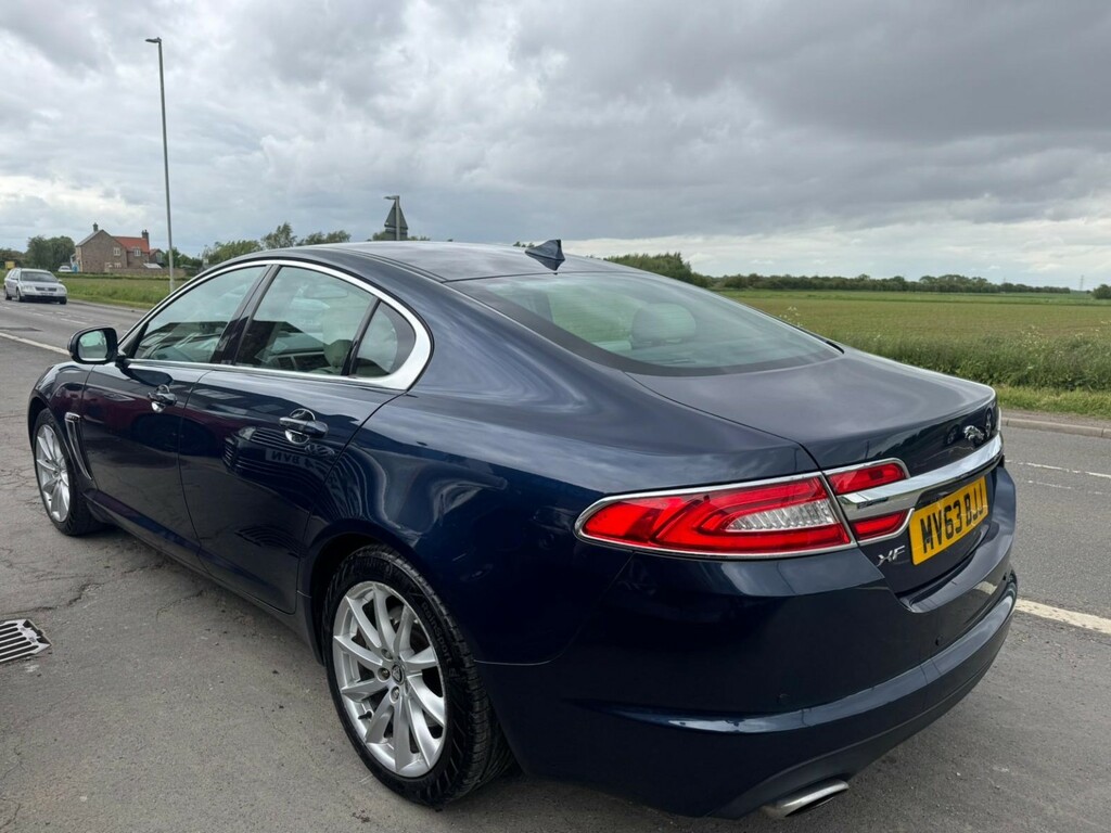 Jaguar XF Saloon 3.0 D V6 Portfolio 2013 MV63BJJ Blue #4