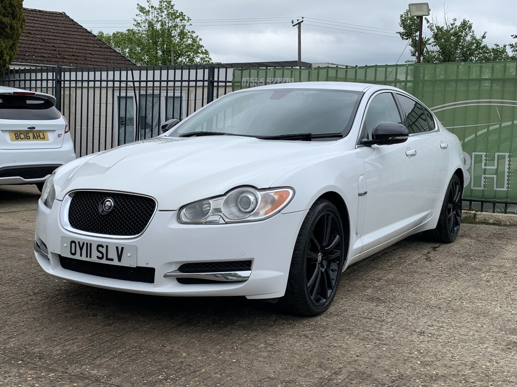 Jaguar XF 3.0 D S V6 Premium Luxury OY11SLV White #3