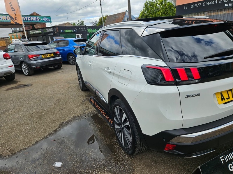 Peugeot 3008 S S Gt AJ70VDV White #2