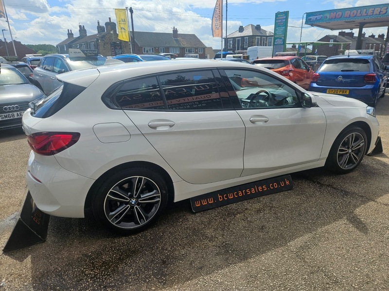 BMW 1 Series 120D Xdrive Sport YF70RXC White #3