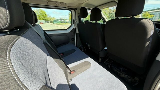 Vauxhall Vivaro 1.6 Cdti 2900 L2 H1 9 Seat DV15GNZ White #6
