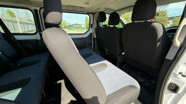 Vauxhall Vivaro 1.6 Cdti 2900 L2 H1 9 Seat DV15GNZ White #4