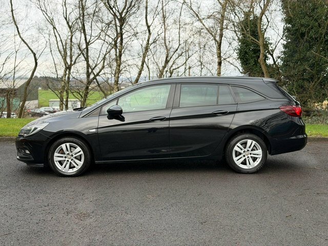 Vauxhall Astra 1.6 Cdti Blueinjection Tech Line Nav Sports Tourer YO18BBU Black #4
