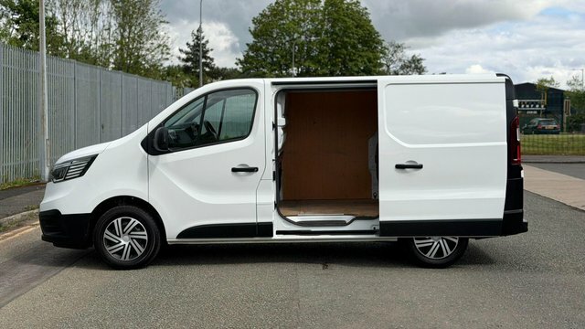 Renault Trafic 2.0 Dci Blue Sl28 Business Panel Van Ma MJ72EXD White #6