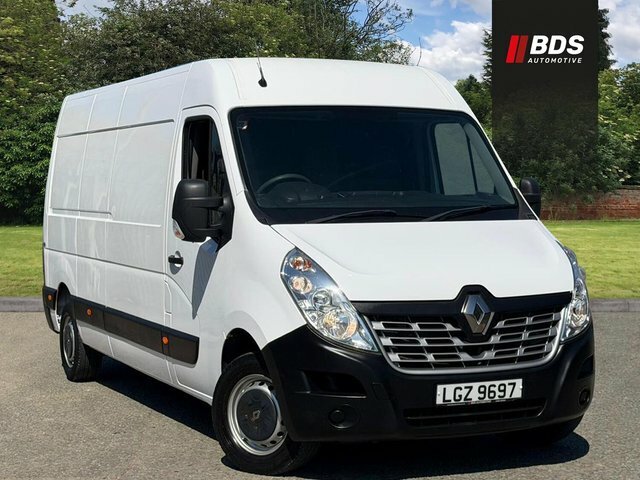 Renault Master 2.3 Dci 35 Business Fwd Lwb Medium Roof Euro 6 White