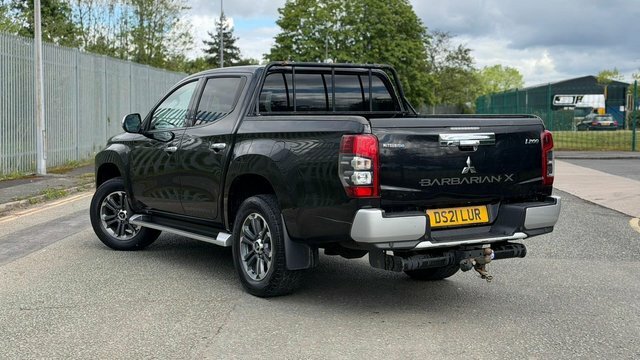 Mitsubishi L200 2.2 Di-d Dc Barbarian X 4Wd Euro 6 Ss Black #6