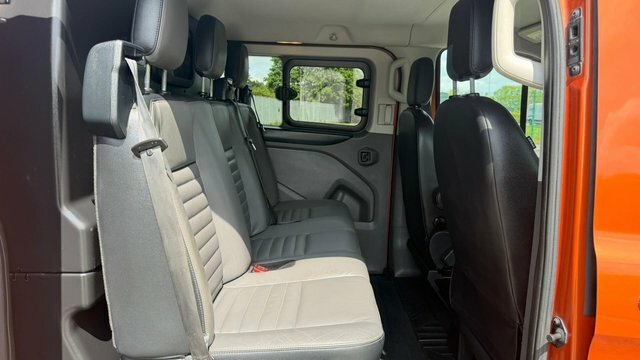 Ford Transit Custom 2.0 320 Ecoblue Limited Crew Van L1 H1 Euro 6 CU19LBZ Orange #4