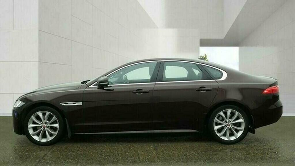 Jaguar XF Saloon 2.0D R-sport Awd Euro 6 Ss 201 MH16AXX Red #6
