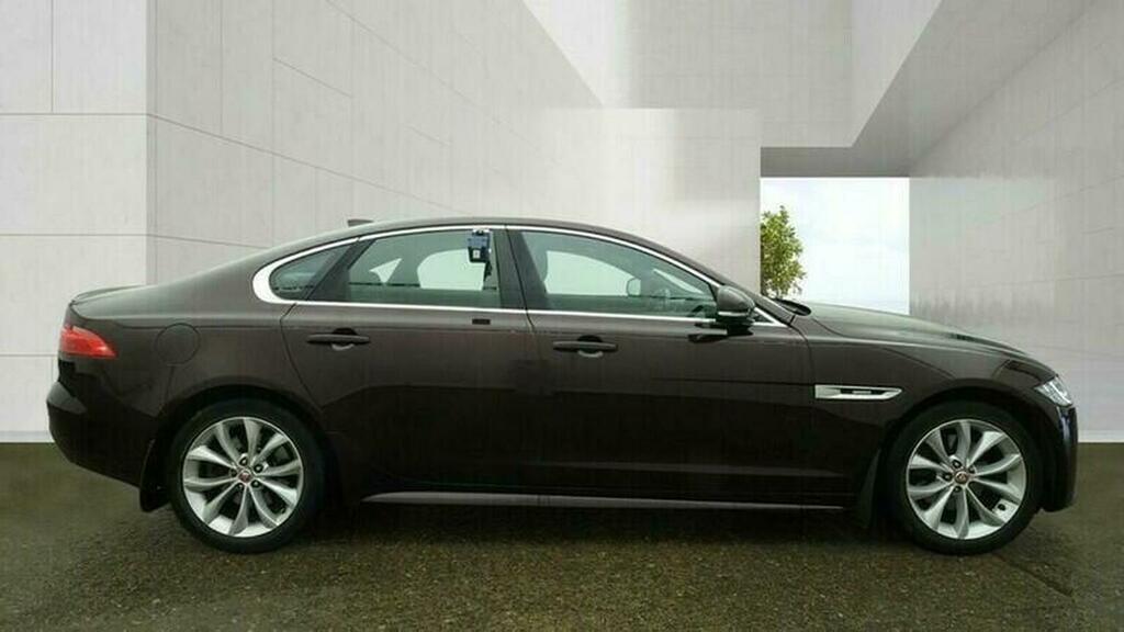 Jaguar XF Saloon 2.0D R-sport Awd Euro 6 Ss 201 MH16AXX Red #5
