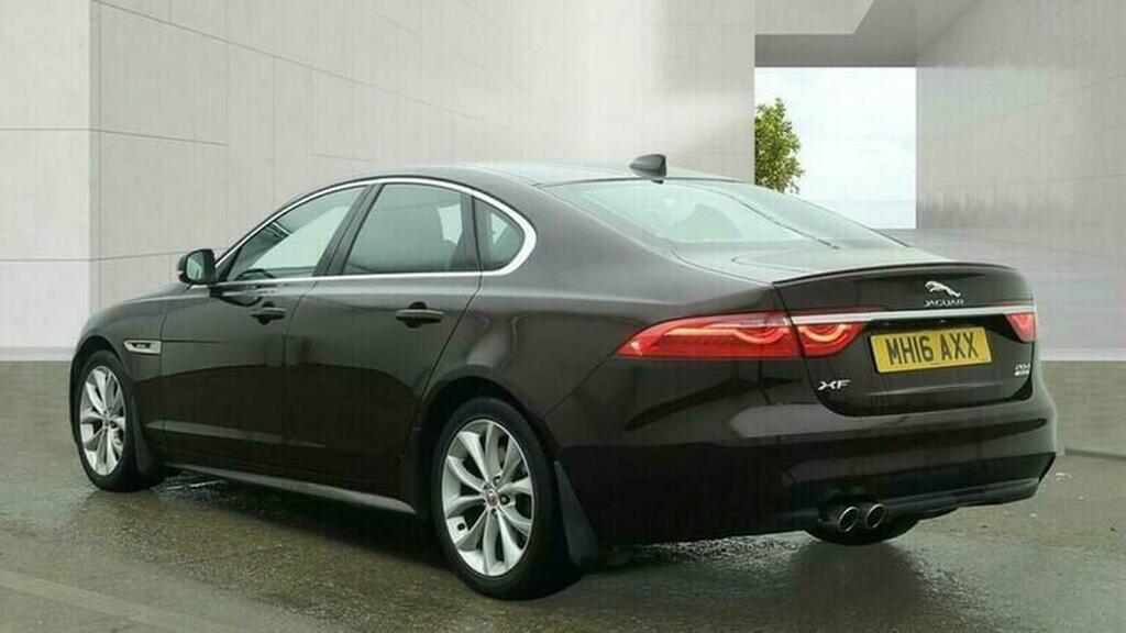 Jaguar XF Saloon 2.0D R-sport Awd Euro 6 Ss 201 MH16AXX Red #3
