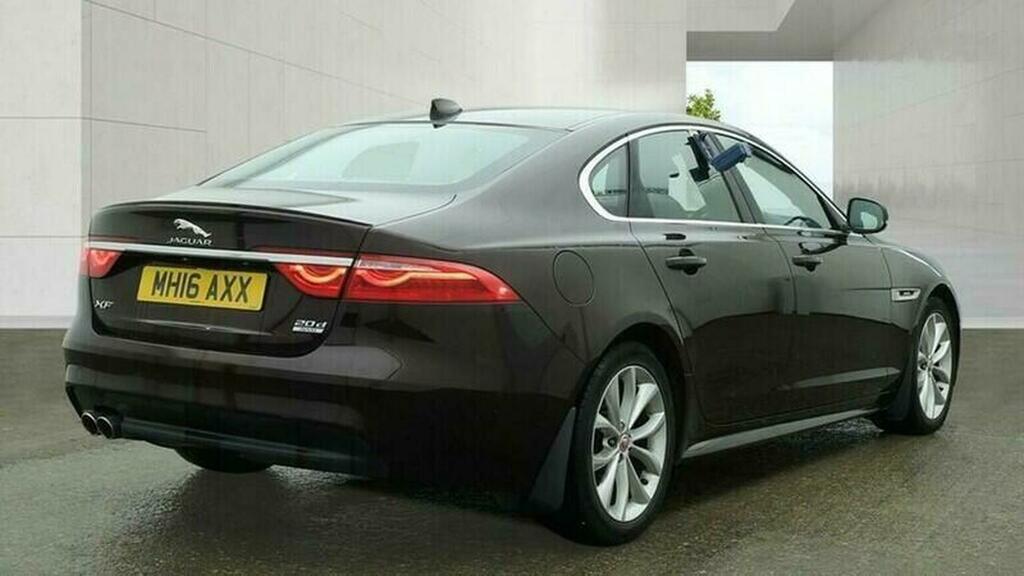 Jaguar XF Saloon 2.0D R-sport Awd Euro 6 Ss 201 MH16AXX Red #4
