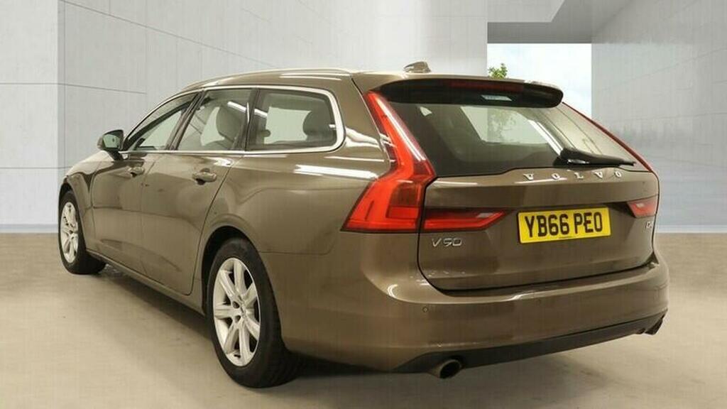 Volvo V90 Estate 2.0 D4 Momentum Euro 6 Ss 2016 Brown #3