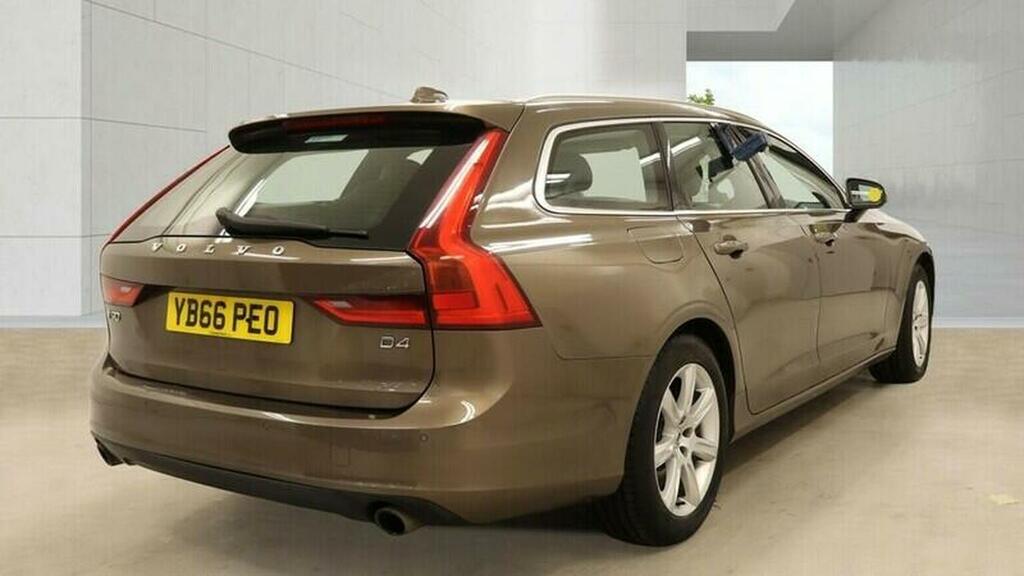 Volvo V90 Estate 2.0 D4 Momentum Euro 6 Ss 2016 Brown #4