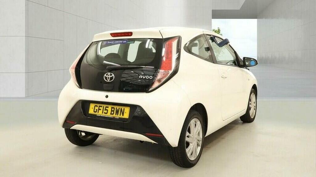 Toyota Aygo Hatchback 1.0 Vvt-i X-pression Euro 5 Euro 5 GF15BWN White #3