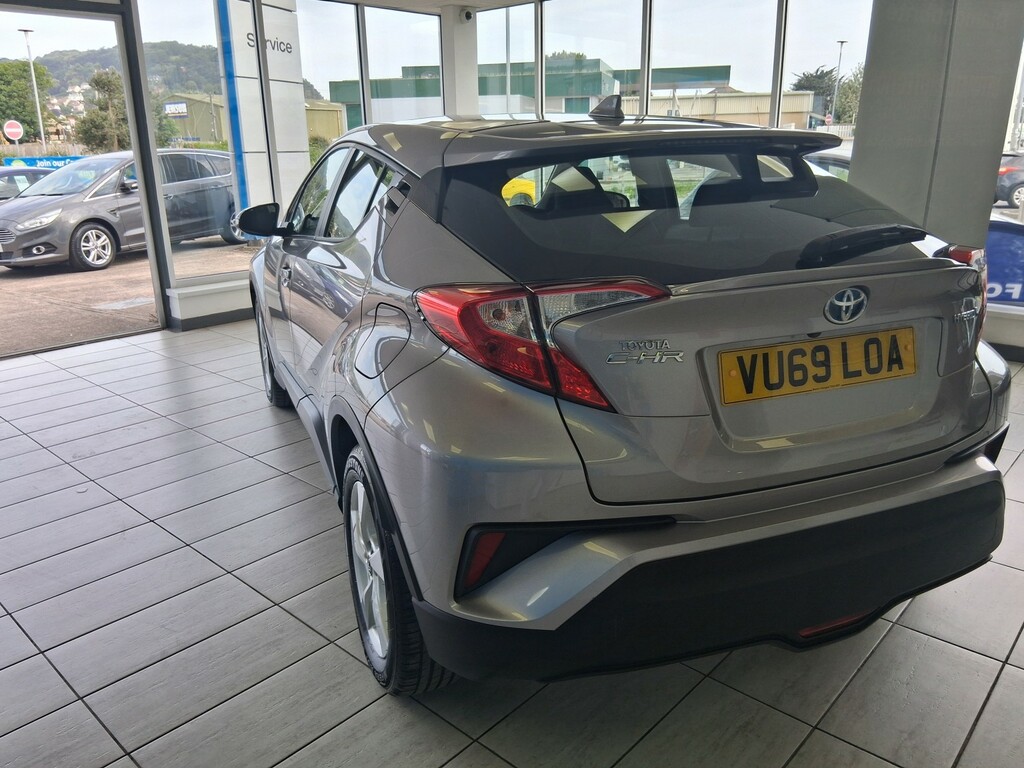 Toyota C-Hr 1.8 Vvt-h Icon Silver #3
