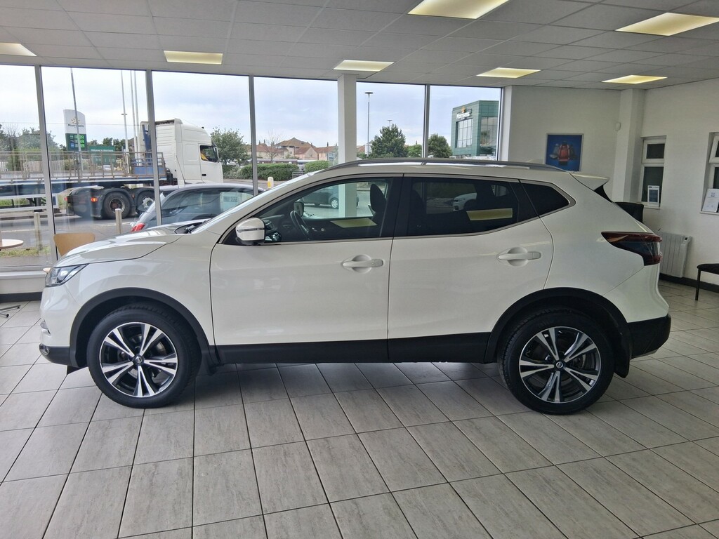 Nissan Qashqai 1.3 Dig-t N-connecta WF21OGE White #6