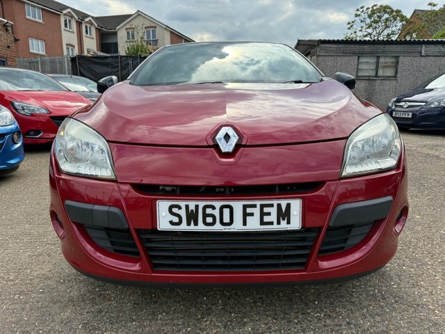 Renault Megane Tce Dynamique Tomtom Convertible Red #2
