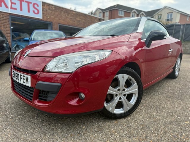 Renault Megane Tce Dynamique Tomtom Convertible Red #3