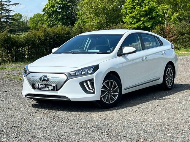 Hyundai Ioniq Ioniq Premium Bev White