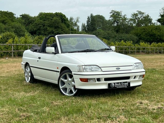 Ford Escort LX White #14