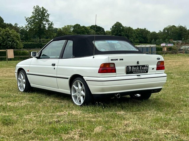 Ford Escort LX White #20