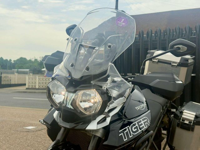 Triumph  Triple 1050 Rs Black #12