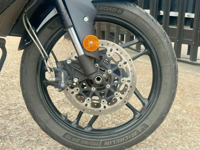 Triumph  Triple 1050 Rs Black #14