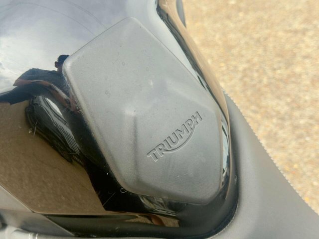 Triumph  Triple 1050 Rs Black #8