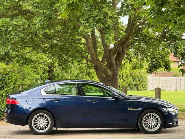 Jaguar XE 2.0D Prestige Saloon Euro 6 S S Blue #4
