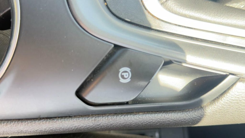 Ford Mondeo 2L Titanium YE18MZV Green #4