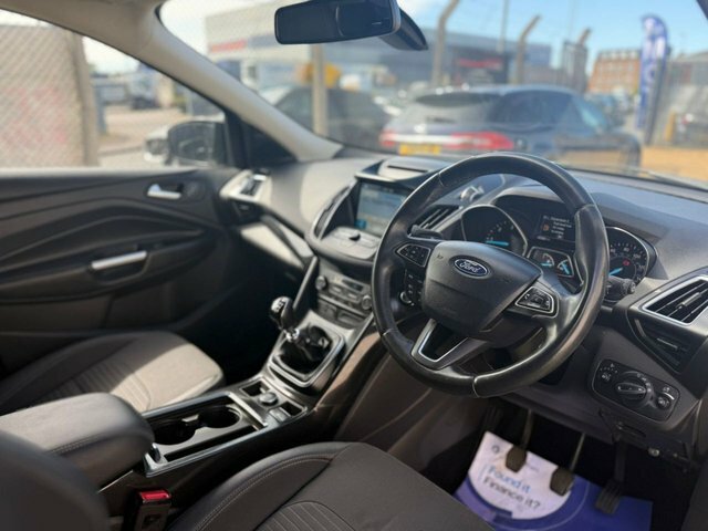 Ford Kuga 1.5 Tdci Titanium Suv Euro 6 S BW18YPH Black #2