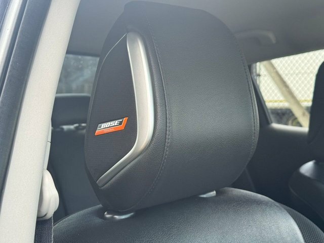 Nissan Juke 1.6 Bose Personal Edition Suv Eu CF19HPZ Black #3