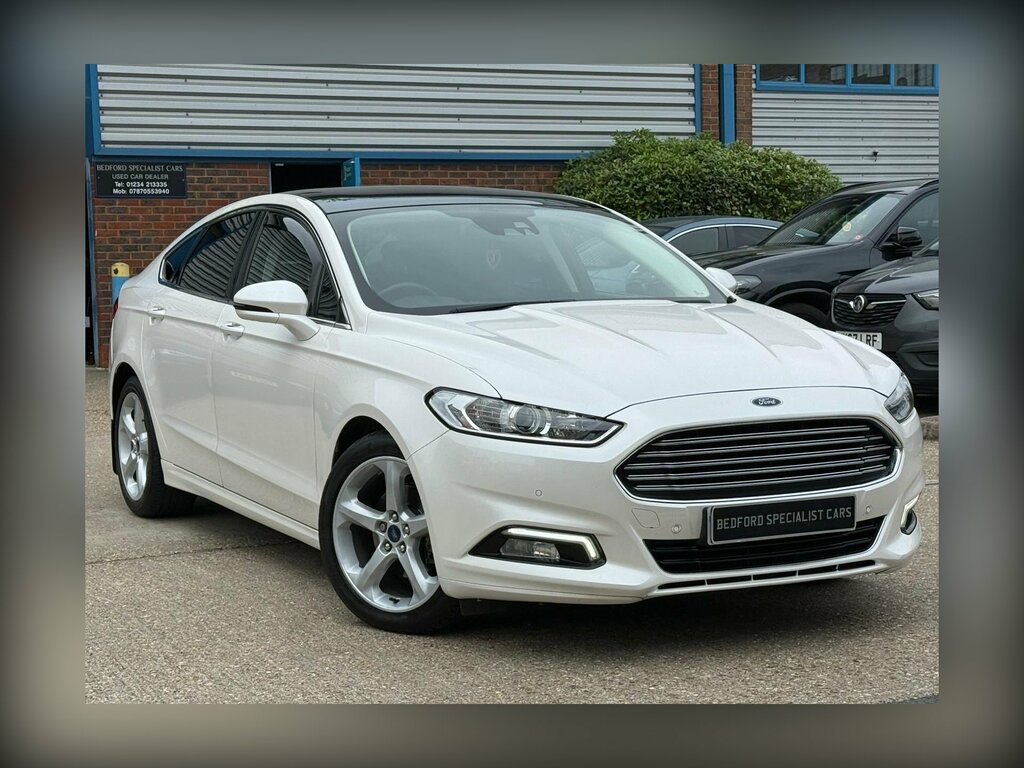 Ford Mondeo 2.0T Ecoboost Titanium Edition Hatchback Petro White
