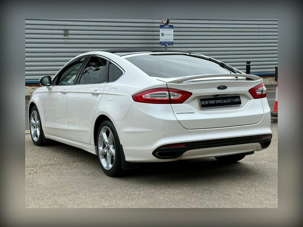 Ford Mondeo 2.0T Ecoboost Titanium Edition Hatchback Petro White #5