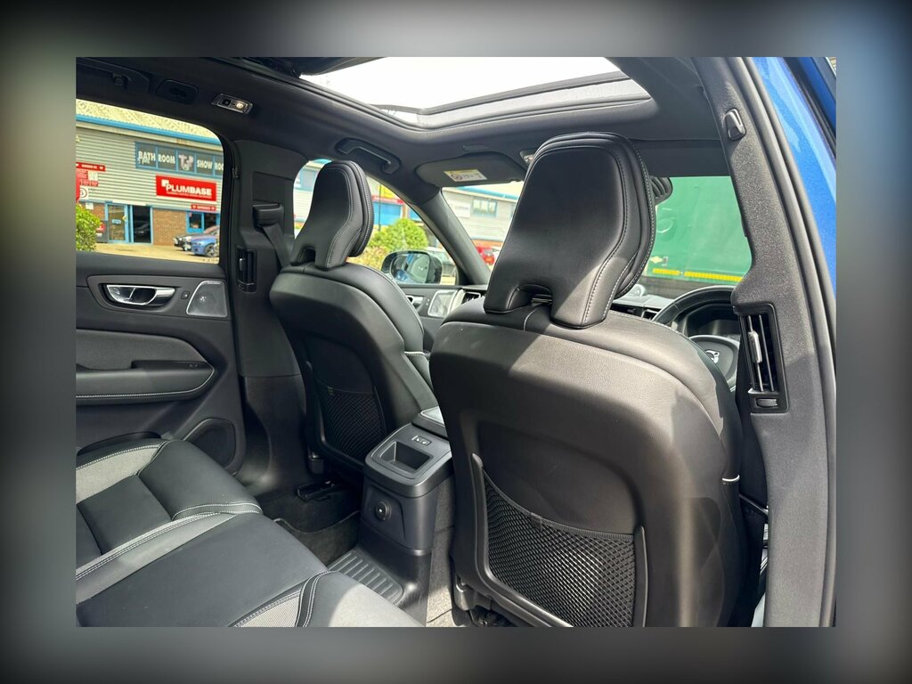 Volvo XC60 2.0H T8 Twin Engine Recharge 11.6Kwh R-design Pro LM71UOB Blue #6
