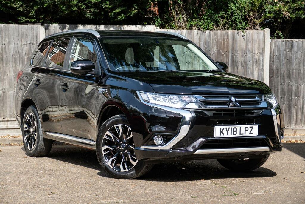 Mitsubishi Outlander 2.0H 12Kwh 4H Cvt 4Wd Euro 6 Ss Black