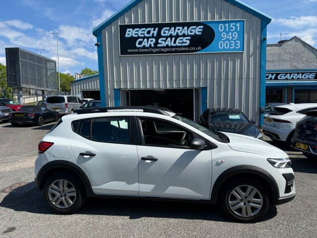 Dacia Sandero Stepway 2023 1.0 Tce Essential Hatchback YH23XLL White #2