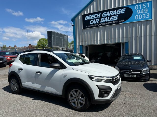 Dacia Sandero Stepway 2023 1.0 Tce Essential Hatchback White