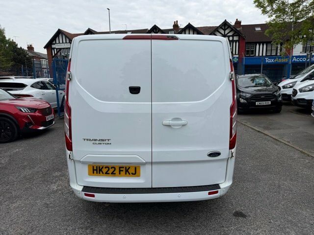 Ford Transit Custom 2022 2.0 300 Ecoblue Limited Crew Van Double Cab 5 HK22FKJ White #4