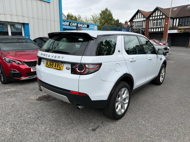 Land Rover Discovery Sport 2018 2.0 Td4 Hse Suv 4Wd Euro 6 S WJ68AVO White #3