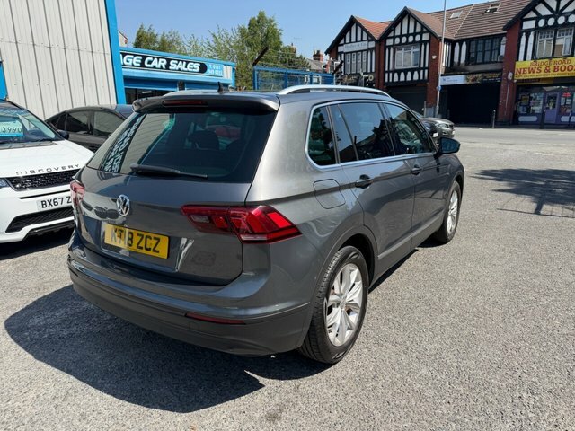 Volkswagen Tiguan 2018 2.0 Tdi Se Navigation Suv E KT18ZCZ Grey #3