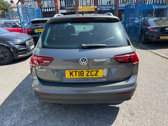 Volkswagen Tiguan 2018 2.0 Tdi Se Navigation Suv E KT18ZCZ Grey #4