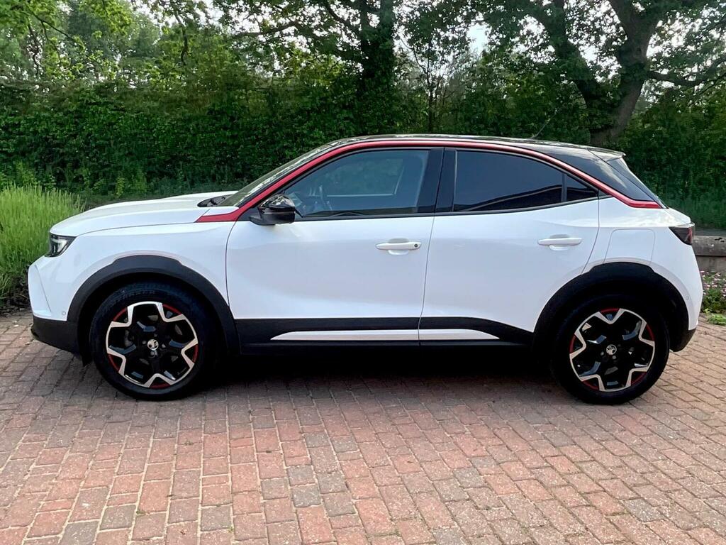 Vauxhall Mokka-e Suv 50Kwh Sri Premium 202222 MJ22JWC White #4