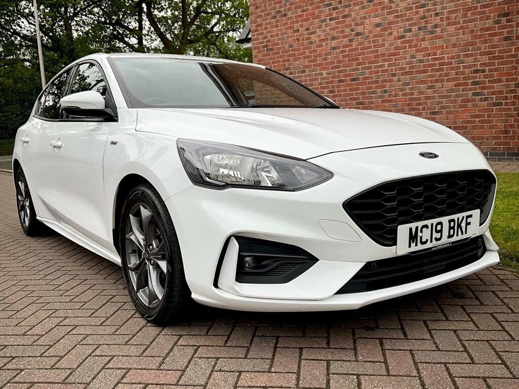 Ford Focus Hatchback 1.0T Ecoboost St-line Euro 6 Ss MC19BKF White #2