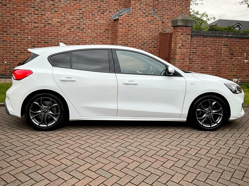Ford Focus Hatchback 1.0T Ecoboost St-line Euro 6 Ss MC19BKF White #5