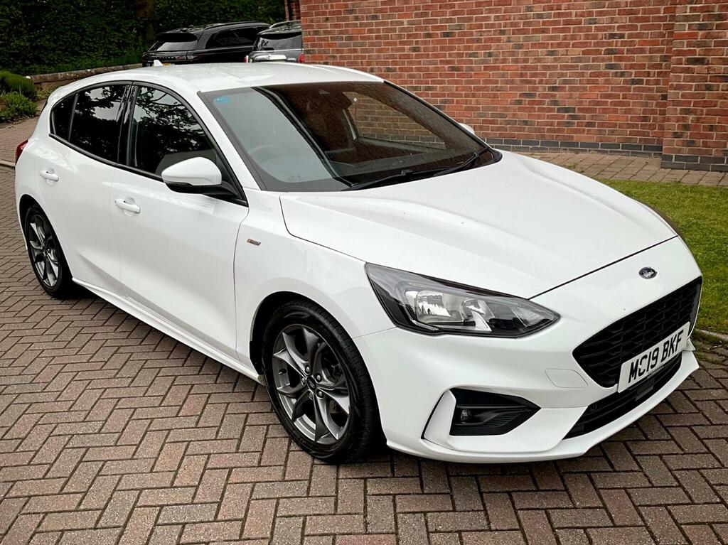 Ford Focus Hatchback 1.0T Ecoboost St-line Euro 6 Ss White
