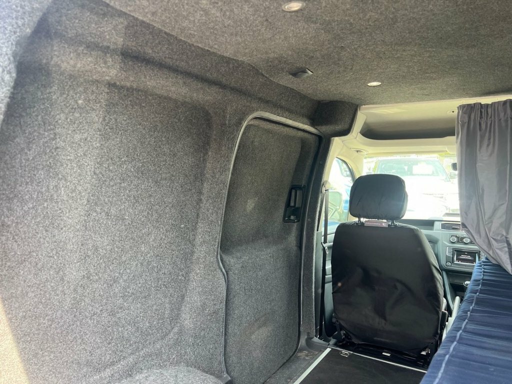 Volkswagen Caddy 2016 2.0 Tdi C20 Bluemotion Tech Highline Panel Va Grey #3