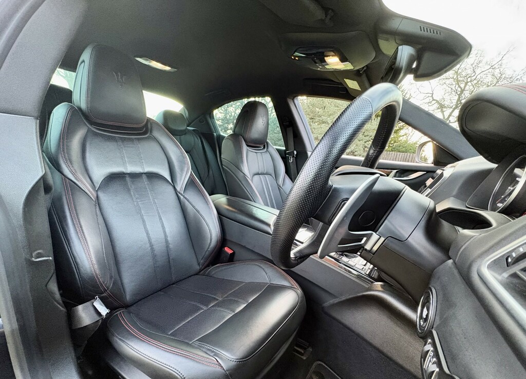 Maserati Ghibli Saloon 2.0 Mhev Gransport 202171 Black #3