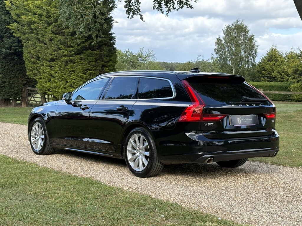 Volvo V90 Estate 2.0 Momentum Plus T4 202069 YM69WJO Black #2